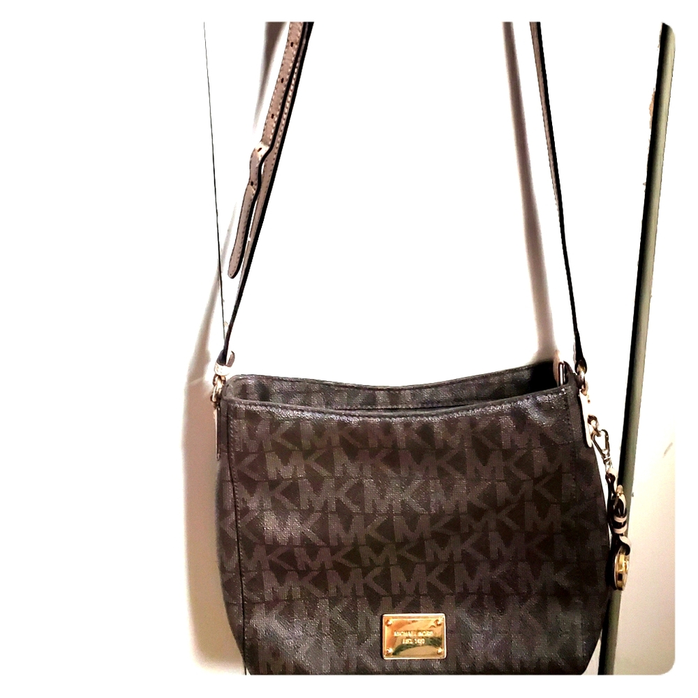 Michael Kors crossbody bag